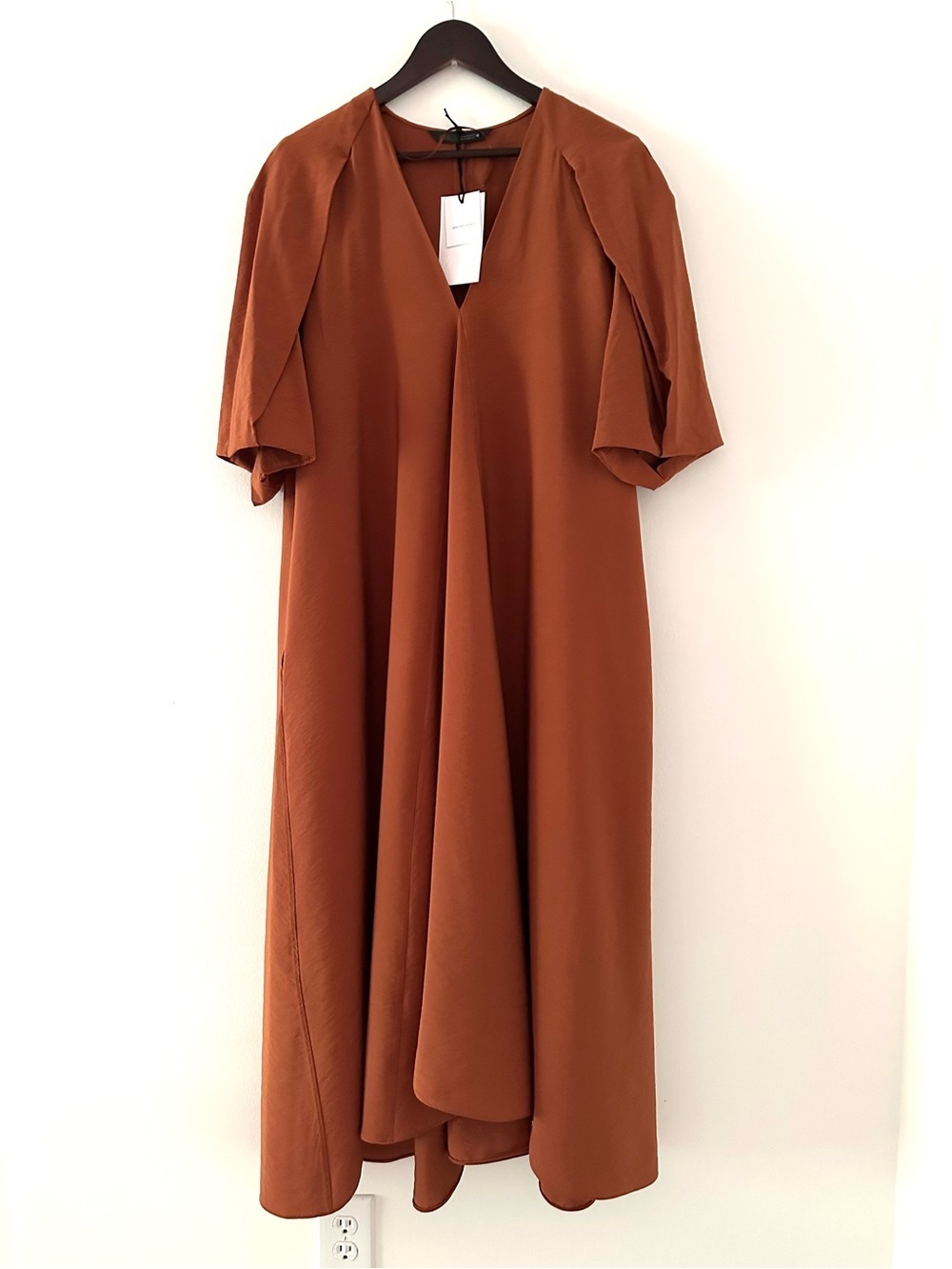 NWT ZARA WOMAN COLLECTION Midi dress V-neckline and short sleeves size XL - Picture 7 of 15